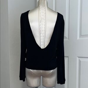 Good American Black Deep V-Back Long Sleeve sweater NWOT